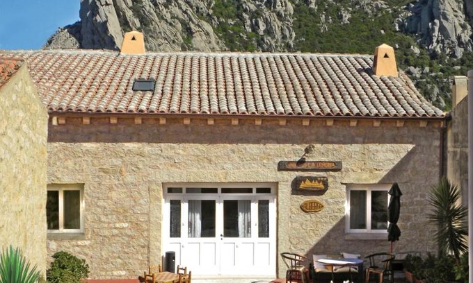 San Pantaleo Hotel | Antica Dimora La Corona