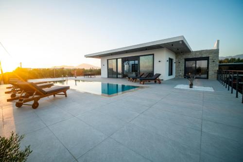 Kalamaki Villa | Antiope Retreat