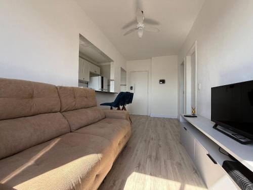 Tupi Casa | Apê Tupi c/Wi-Fi e vaga a 600m da praia!