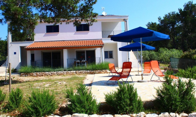 Verunic Apartamento | Apartamento en Veli Rat cerca de playas