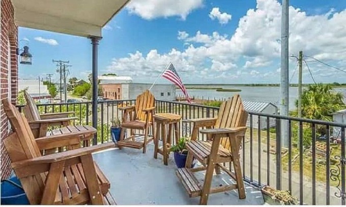 Historic Downtown Apalachicola Casa | Apalachicola Getaway on Water Street