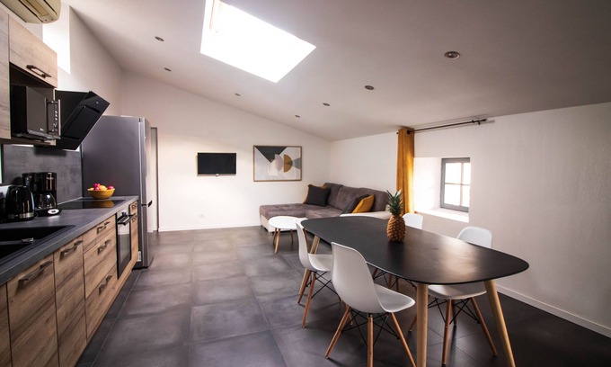 Saint-Paul-Trois-Chateaux Apartamento | Apartamento-Apartamento-Baño Privado-Vista a lugar emblemático-Le Scandinave