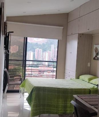Bello Apartamento | Aparataestudio Tipo Loft Moderno , cerca de la estacion del metro