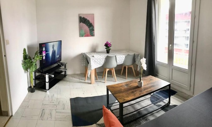 Miroir - Batignolles Apartamento | Apart T3 TGV station Fully equipped