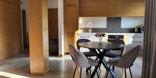 Ostrow Wielkopolski Apartamento | Apartament Wenecja z ogródkiem,parking