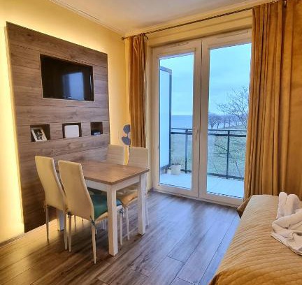 Puck Apartamento | Apartament "Złoty relaks" tuż przy plaży z balkonem z widokiem na Hel i hamakami