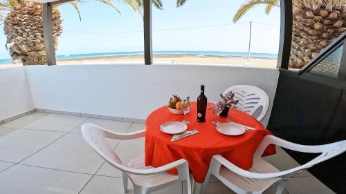 Playa Honda Apartamento | Apartamento, Arena, Primera linea Mar, sea views