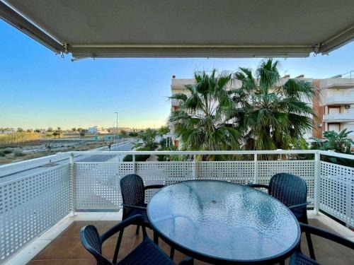 Playa de Almarda Apartamento | Apartamento con vistas al mar piscina padel