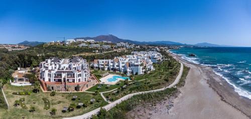 Casares del Mar Apartamento | Apartamento dúplex en primera línea de playa