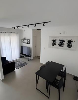 Cotia Apartamento | Apartamento inteiro com vaga, varanda e piscina