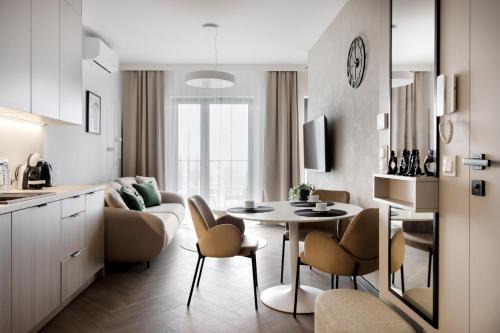 Katowice Apartamento | Apartamenty Tespis - Góreckiego 19 next to STREFA KULTURY - SPODEK, NOSPR, MCK