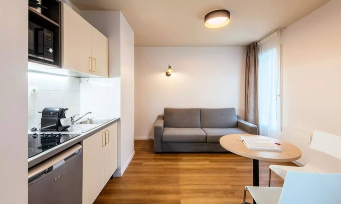 Asnieres-sur-Seine Apartamento | Aparthotel Adagio access Paris Asnières*** - 2 Room Apartment for 4 People