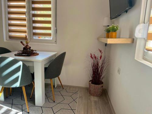 Pirot Apartamento | Apartman "Lola"