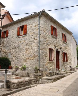 Gracisce Apartamento | Apartman Poli Luce