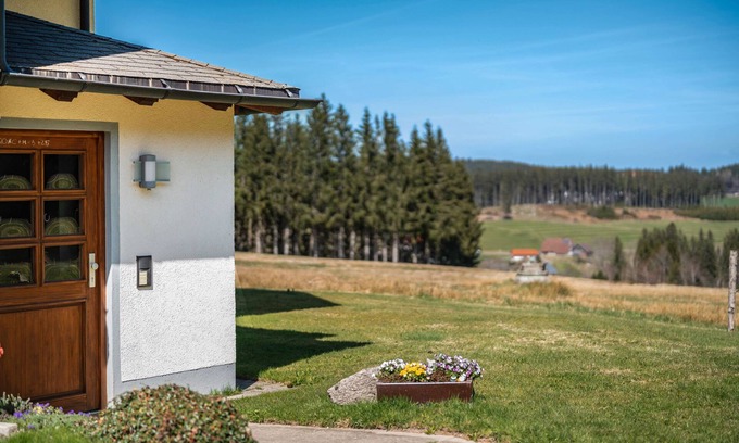 Schonach im Schwarzwald Apartamento | Apartamento 'Kleeblatt' con jardín privado, balcón y Wi-Fi
