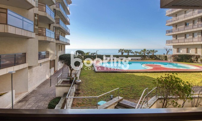 Sant Antoni de Calonge Apartamento | Apartamento en primera línea de Sant Antoni con parking