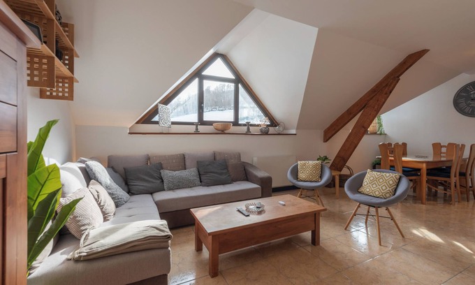 Campan Apartamento | Apartamento 'Gîte St Marie De Campan' con vistas a la montaña y jardín compartido