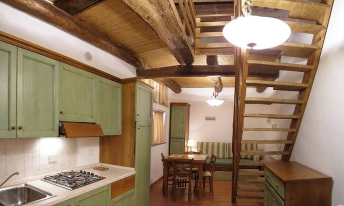 Castel del Piano Apartamento | Apartment 22 for 4 Guests