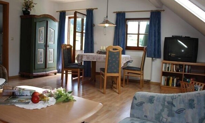 Anger Apartamento | Apartamento de 50 m² con baño / WC, TV vía satélite y balcón en el ático, 4 estrellas, máx. 4 personas