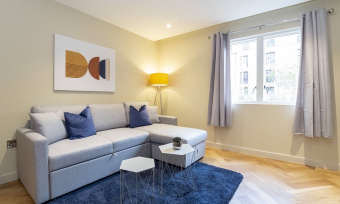York Cabaña | Apartment 5 Hudson Quarter Luxury Apartments - sleeps 4 guests in 1 bedroom