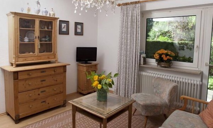 Pidingerau Apartamento | Apartamento planta baja (50 m²) con dormitorio, salón, cocina, baño, terraza, TV.