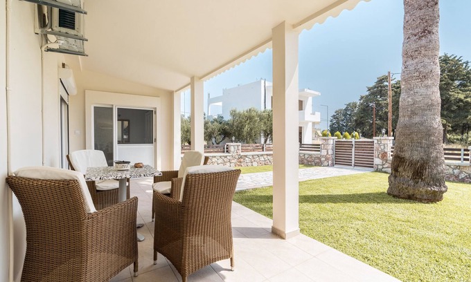 Fanai Apartamento | Apartamento 'Absinthia Fanes 1' con vistas a la montaña, Wi-Fi y aire acondicionado