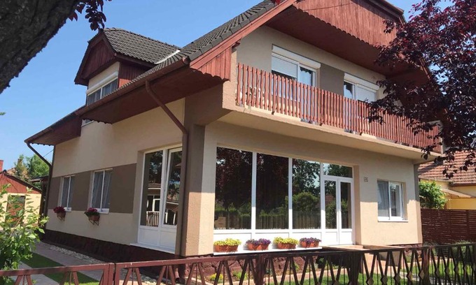 Balatonlelle Apartamento | Apartment Balatonlelle, Lake Balaton 2