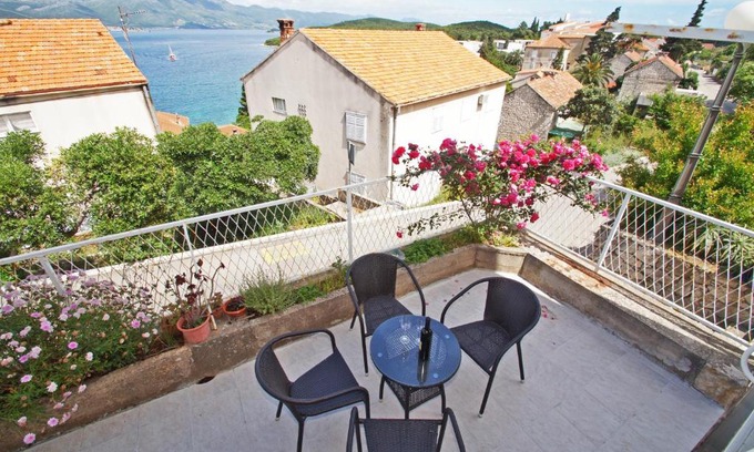 Cove Tri Zala (Zrnovo) Apartamento | Apartment Banje