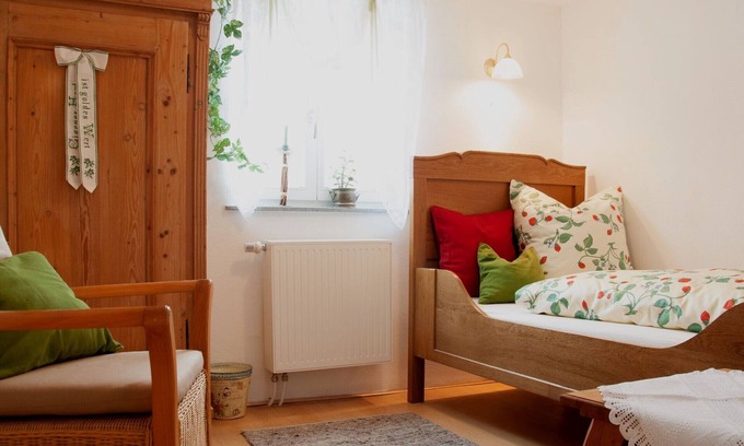 Gudensberg Apartamento | Apartamento 'Bauernküch' con terraza compartida, jardín compartido y Wi-Fi