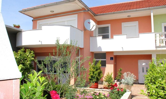 Bilice Apartamento | Apartment Bura