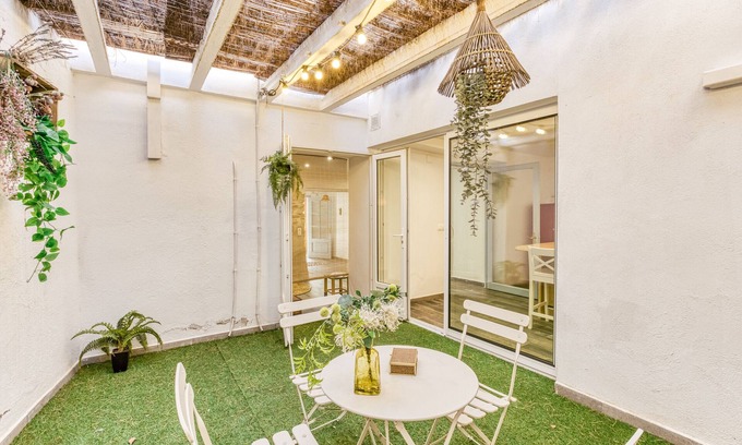 Llanca Apartamento | Apartamento 'Ca La Maca' con Wi-Fi y aire acondicionado