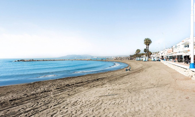 Pedregalejo Apartamento | Apartamento 'Casa Playa 3 Dormitorios' con vistas al mar, Wi-Fi y aire acondicionado