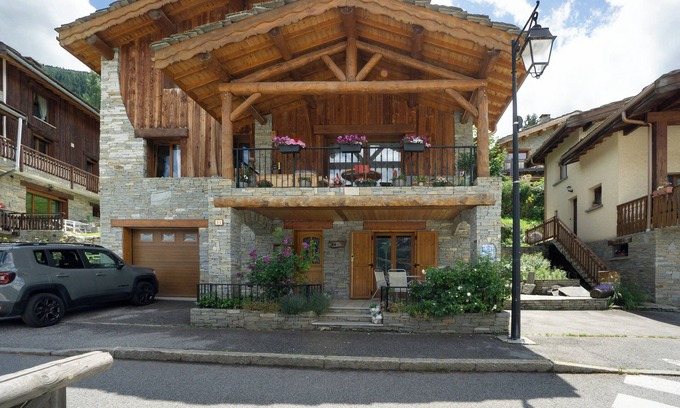 Villarodin-Bourget Apartamento | Apartamento 'Chez Stephane Et Estelle' con vistas a la montaña, terraza compartida y Wi-Fi