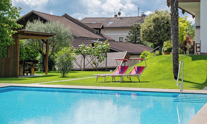 Rifiano Apartamento | Apartamento 'Christine 1' con vistas a la montaña, piscina compartida y Wi-Fi