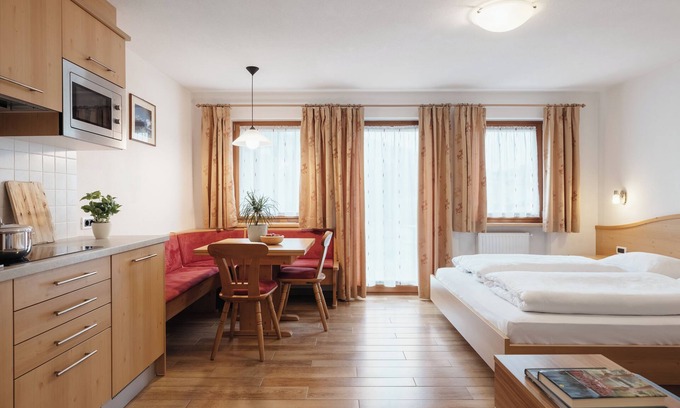 Badia Apartamento | Apartamento "Ciasa Willy Lavarella" con vistas a la montaña y Wi-Fi