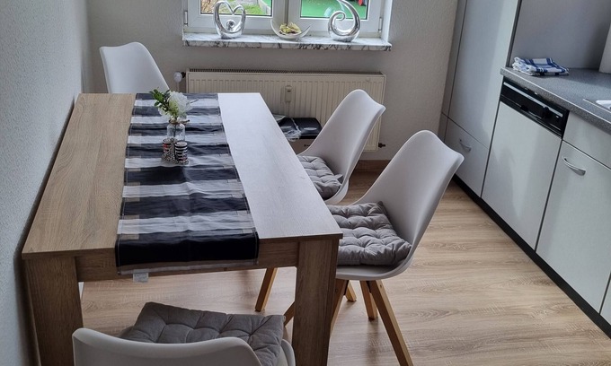 Mühlhausen Apartamento | Apartamento 'Lehn Dich Zurück' con jardín privado y Wi-Fi