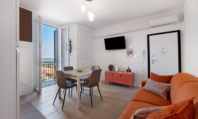 Senna Comasco Apartamento | Apartamento 'Diamond House Holiday' con Vista a la Montaña, Wi-Fi y Aire Acondicionado
