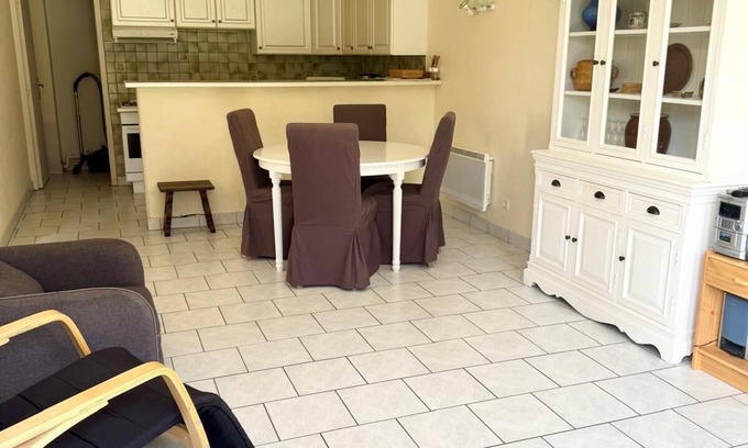 Le Moulleau Apartamento | APARTMENT DIRECTLY ONTO SUNNY PRIVATE GARDEN. 15 MN WALK FROM THE BEACH