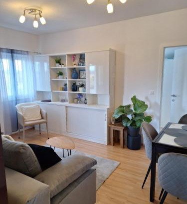 Kastel Apartamento | Apartment Dorina