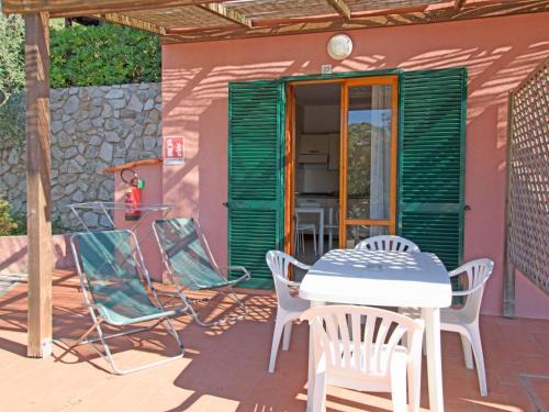 Lacona Apartamento | Apartment Elbamar Lacona I-2 by Interhome