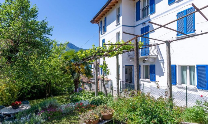 Gera Lario Apartamento | Apartment Elisabetta - GLA115 by Interhome