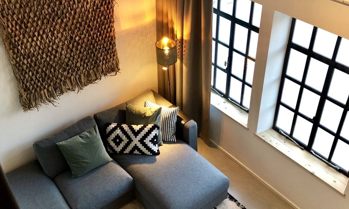 Heerlen Apartamento | Apartamento en vieja escuela para dos personas.