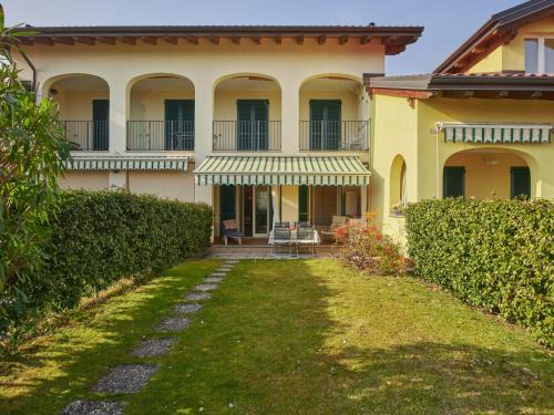 Consiglio di Rumo Apartamento | Apartment Girasole by Interhome