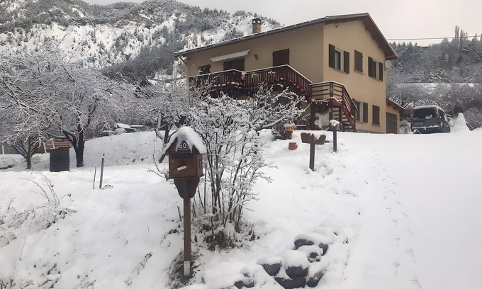 Pra Loup Apartamento | Apartamento 'Grand Chalet Jourdan 110 m²' con vistas a la montaña, terraza privada y Wi-Fi