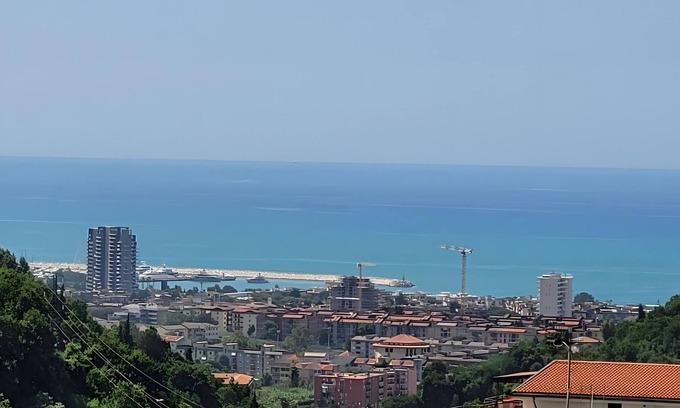 Salerno Casa | Apartamento 'Il Limoneto Di Giovi' con Vista al Mar, Wi-Fi y Aire Acondicionado