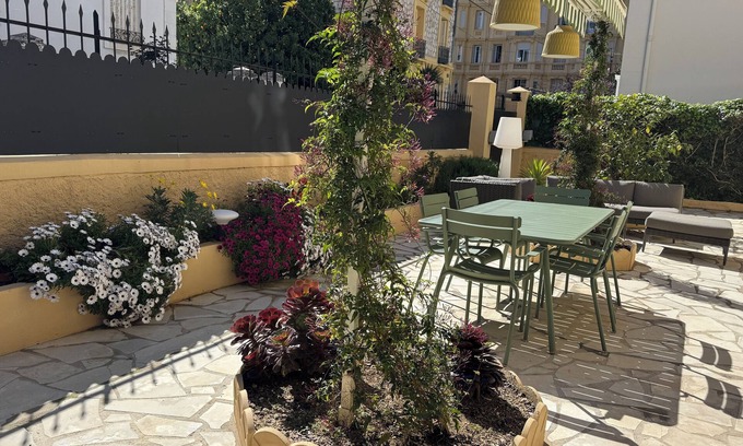 Les Baumettes Apartamento | Apartment in a Belle Epoque house 5 minutes from the sea and the Negresco hotel