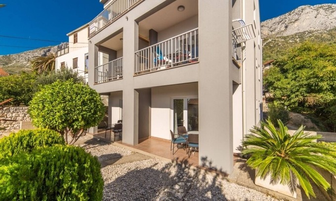 Brist Apartamento | Apartamento en Brist con Balcón, Acondicionador, WIFI (610-6)