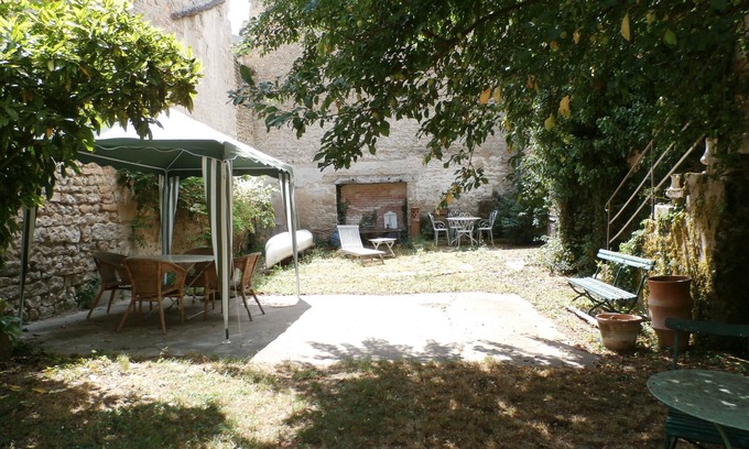 Gray Apartamento | Apartamento En Gray, Nr. Dijon, Borgoña, Francia