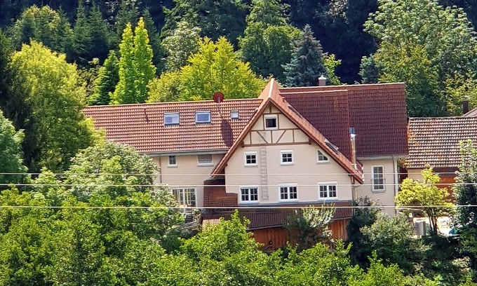 Neusatz Casa | Apartment in Murbachhof up to 10 people. Cooking possible