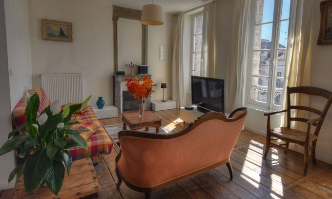 Riberac Casa | Apartment in the heart of Riberac, bright with covered terrace and private garden